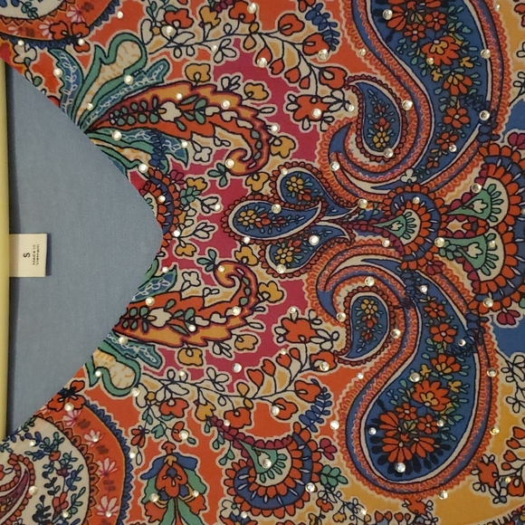 Paisley top with built in tank - Picture 2 of 4